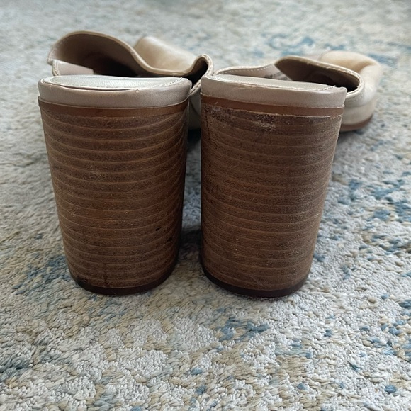 Aldo Size 10 Beige Heel - Picture 3 of 6